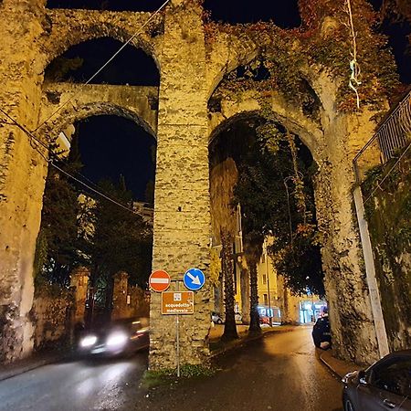 La Casa Sugli Archi Acomodação com café da manhã Salerno Exterior foto