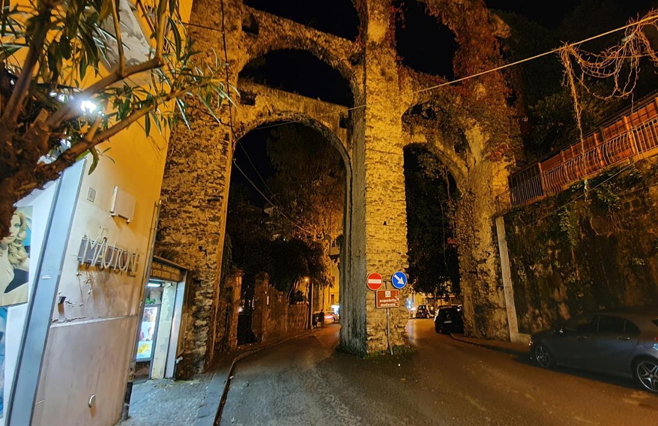 La Casa Sugli Archi Acomodação com café da manhã Salerno Exterior foto